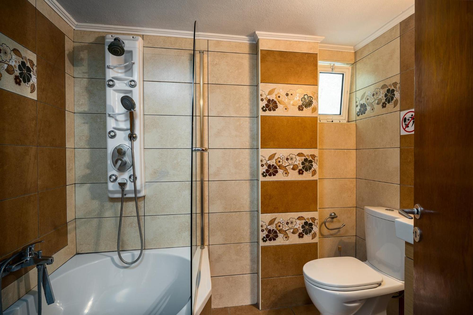 Agaloula Centrally Located Apartments, Lakka 外观 照片