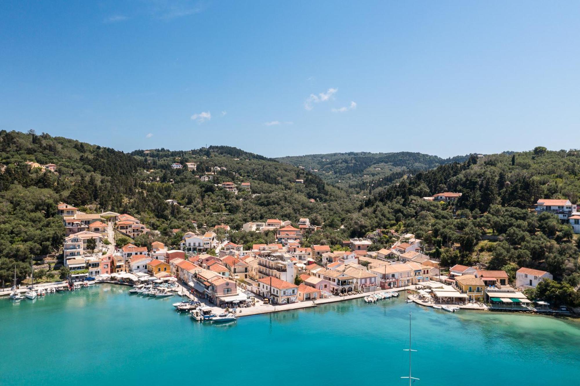 Agaloula Centrally Located Apartments, Lakka 外观 照片