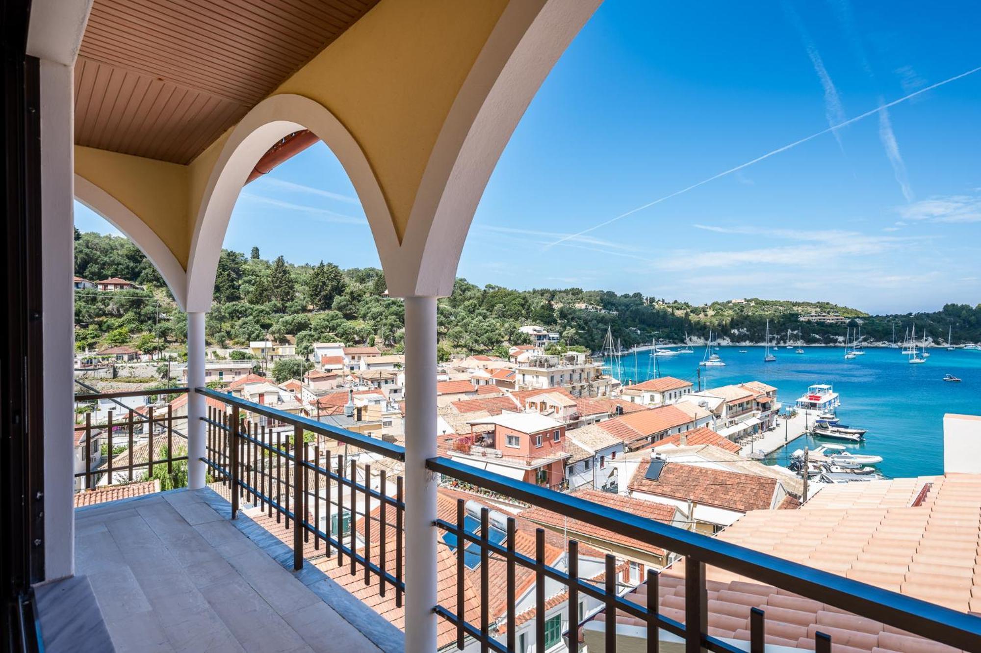 Agaloula Centrally Located Apartments, Lakka 外观 照片
