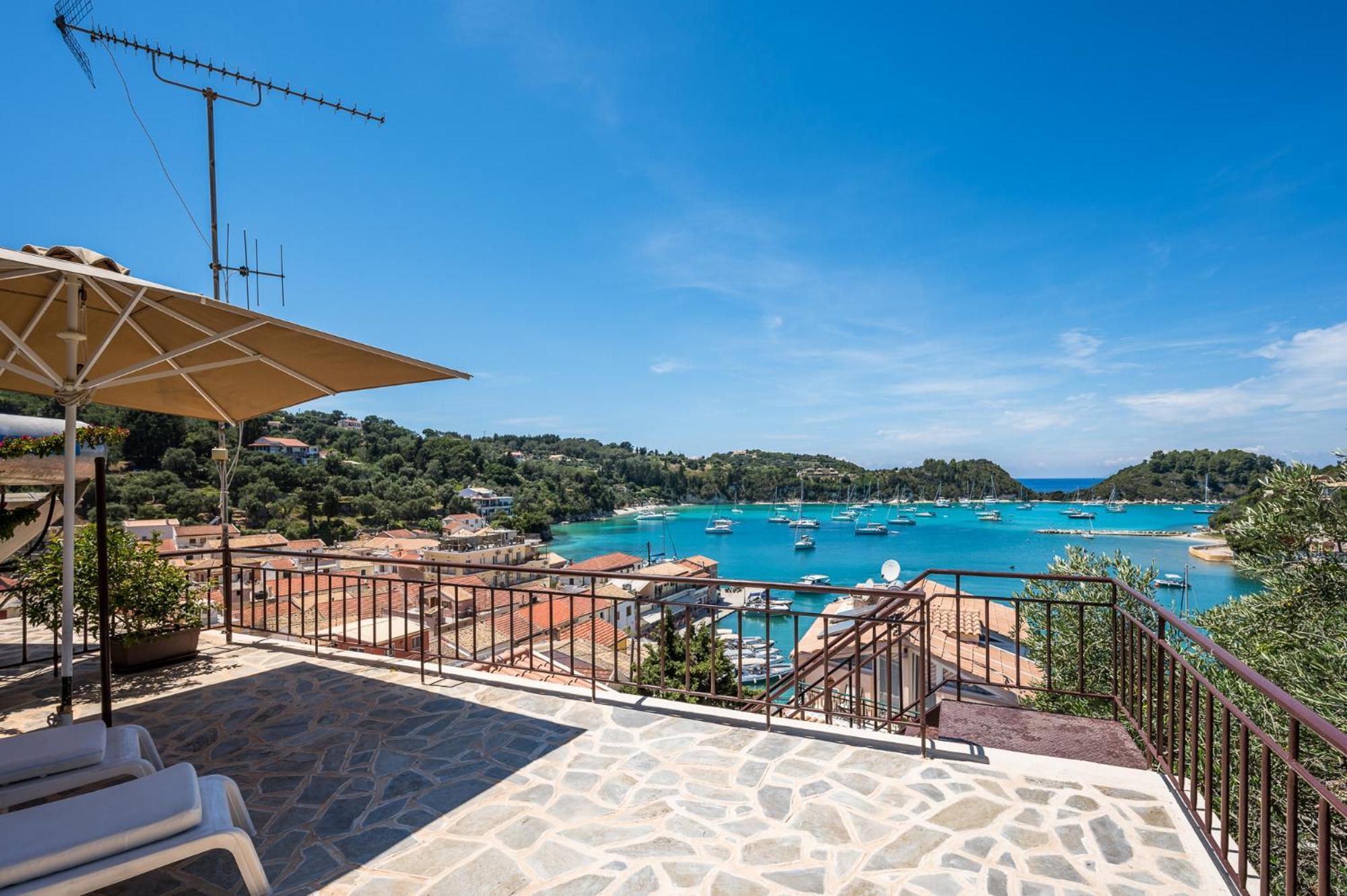 Agaloula Centrally Located Apartments, Lakka 外观 照片