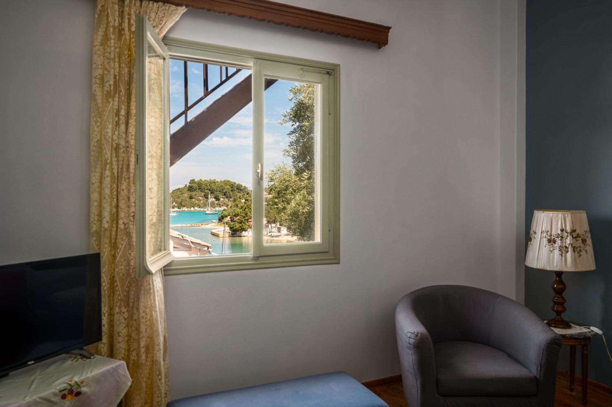 Agaloula Centrally Located Apartments, Lakka 外观 照片